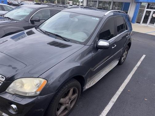 2010 Mercedes-Benz M-Class ML 550 4MATIC