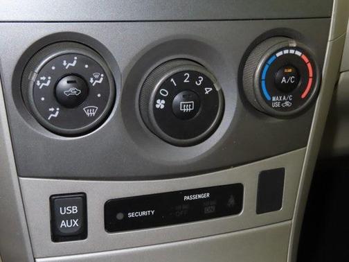 2012 Toyota Corolla LE