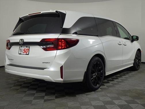Platinum White Pearl 2026 Honda Odyssey Sport-L