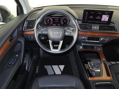 2022 Audi Q5 45 S line Premium Plus