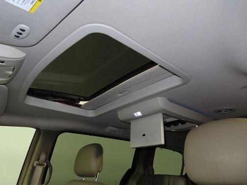 2016 Chrysler Town & Country Touring-L