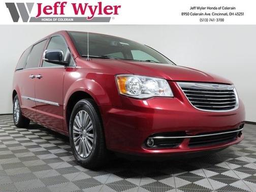 2016 Chrysler Town & Country Touring-L