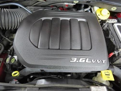 2016 Chrysler Town & Country Touring-L