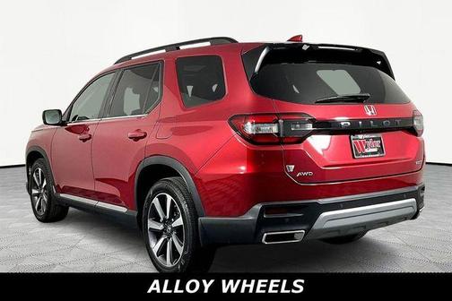 Radiant Red Metallic II 2025 Honda Pilot Touring