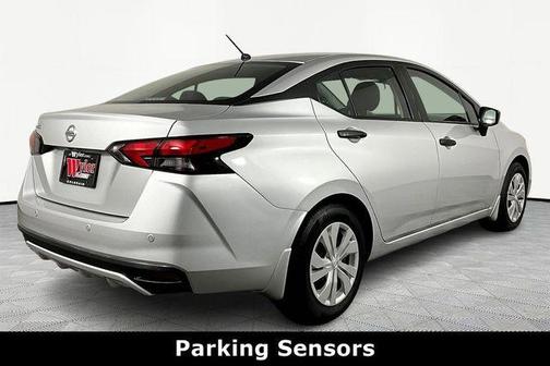 Brilliant Silver Metallic 2022 Nissan Versa S