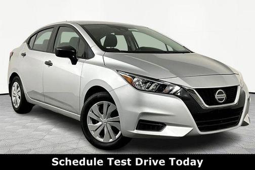 Brilliant Silver Metallic 2022 Nissan Versa S