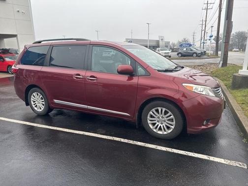 2017 Toyota Sienna L