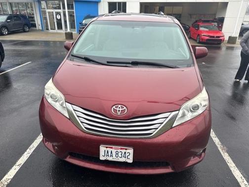 2017 Toyota Sienna L