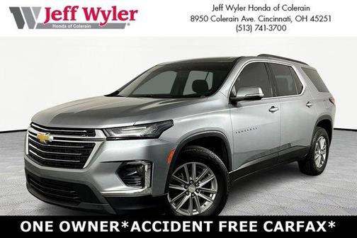 Sterling Gray Metallic 2023 Chevrolet Traverse LT Cloth