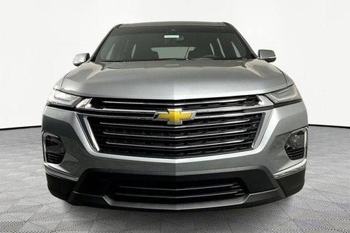 Sterling Gray Metallic 2023 Chevrolet Traverse LT Cloth