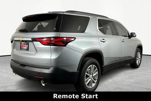 Sterling Gray Metallic 2023 Chevrolet Traverse LT Cloth
