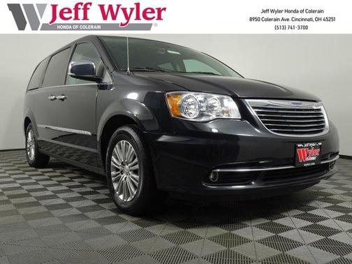 2015 Chrysler Town & Country Touring-L