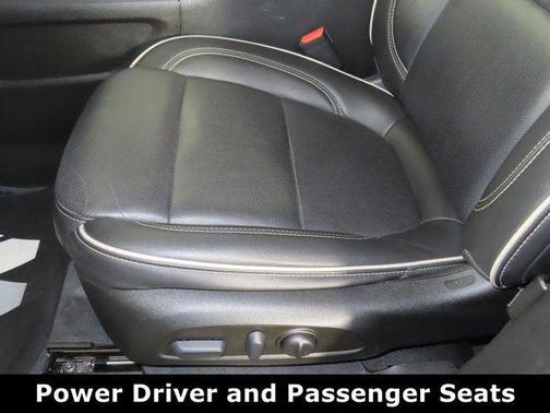 Sterling Gray Metallic 2023 Chevrolet Traverse Premier