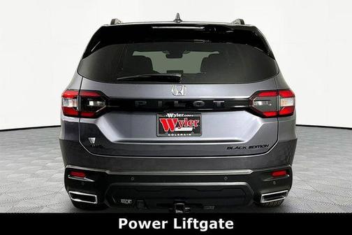 Modern Steel Metallic 2025 Honda Pilot Black Edition
