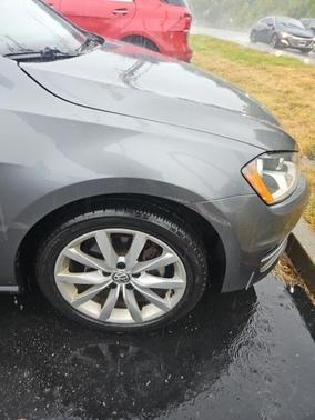2016 Volkswagen Golf SportWagen S