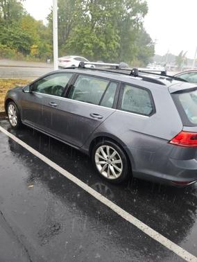 2016 Volkswagen Golf SportWagen S
