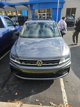 2019 Volkswagen Tiguan 2.0T SEL R-Line Black