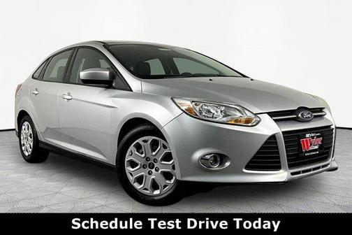 Ingot Silver Metallic 2012 Ford Focus SE