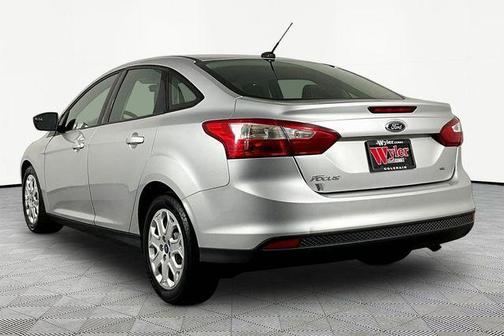 Ingot Silver Metallic 2012 Ford Focus SE