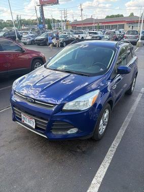 Deep Impact Blue 2016 Ford Escape SE