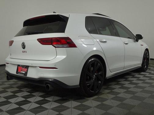2022 Volkswagen Golf GTI 2.0T SE