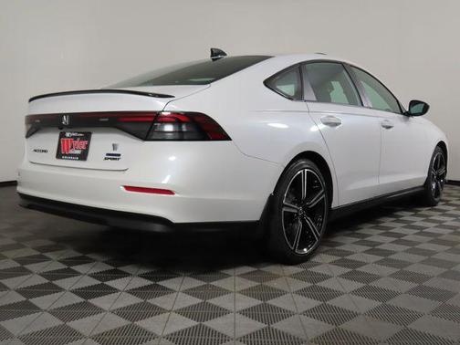 Platinum White Pearl 2026 Honda Accord Hybrid Sport