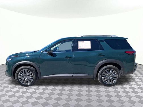 2025 Nissan Pathfinder SL 4WD