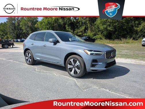 2023 Volvo XC60 Recharge Plug-In Hybrid T8 Plus Bright Theme