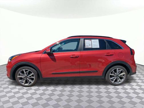 Runway Red 2022 Kia Niro Touring SE
