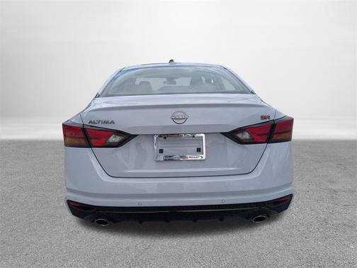 2025 Nissan Altima SR FWD