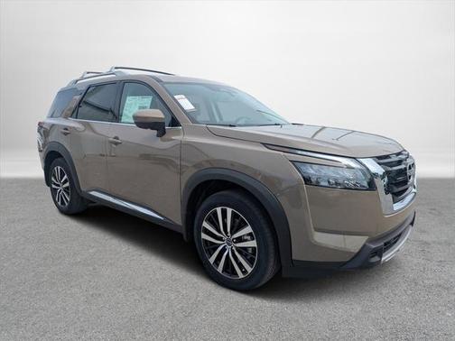 2025 Nissan Pathfinder Platinum FWD