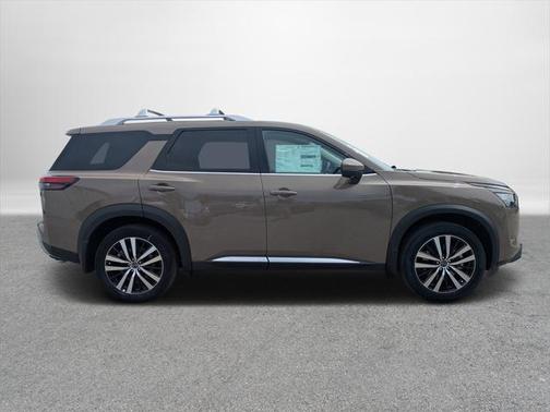 2025 Nissan Pathfinder Platinum FWD