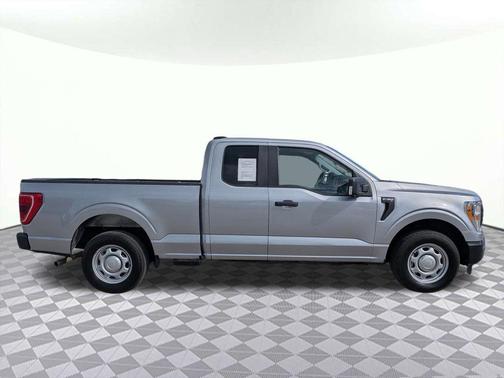 ICONIC SILVER METALLIC 2022 Ford F-150 XL
