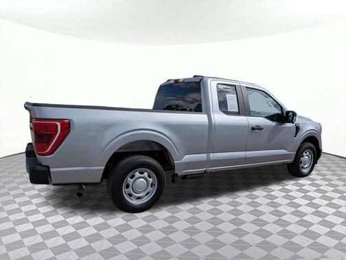 ICONIC SILVER METALLIC 2022 Ford F-150 XL