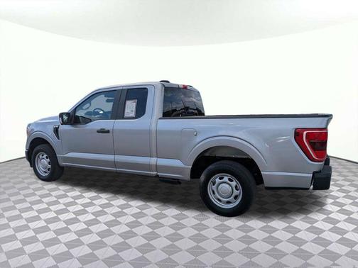 ICONIC SILVER METALLIC 2022 Ford F-150 XL