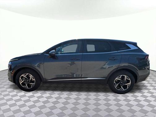 Gravity Gray 2024 Kia Sportage LX
