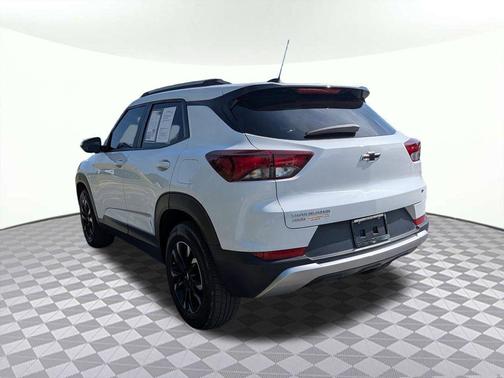 Summit White 2021 Chevrolet Trailblazer LT