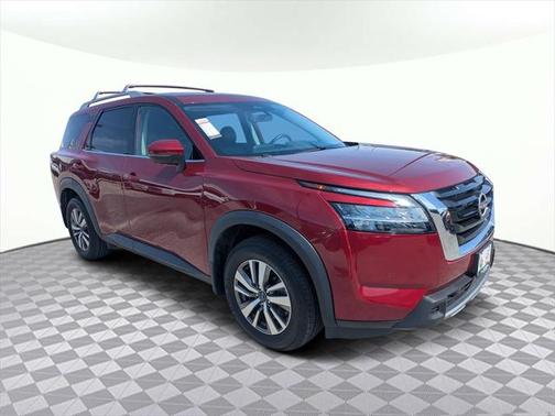 2023 Nissan Pathfinder SL 4WD