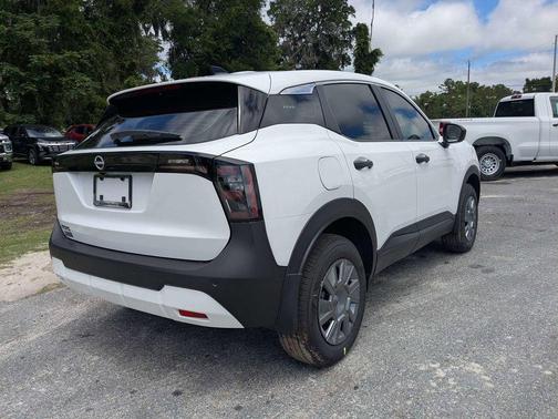 Fresh Powder 2026 Nissan Kicks S