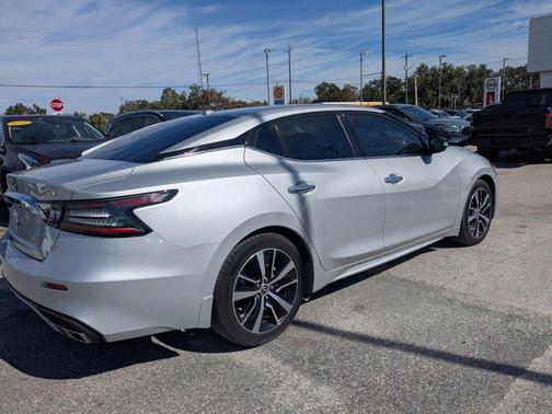 2023 Nissan Maxima SV Xtronic CVT