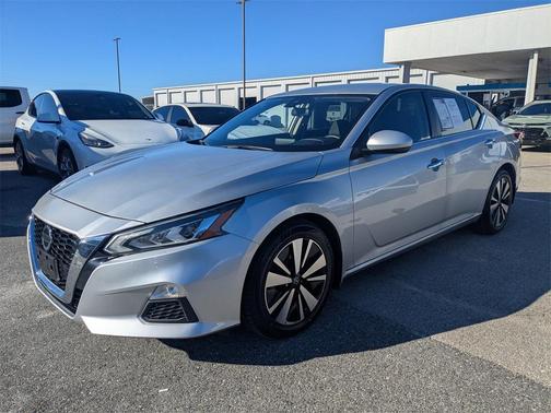 2022 Nissan Altima 2.5 SV