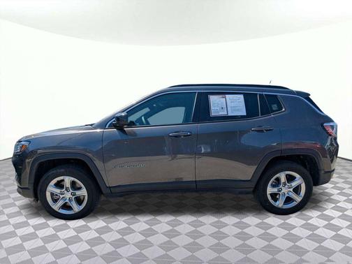 Sting-Gray Clearcoat 2024 Jeep Compass Latitude