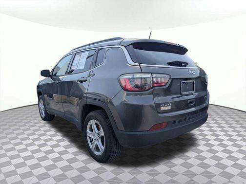 Sting-Gray Clearcoat 2024 Jeep Compass Latitude