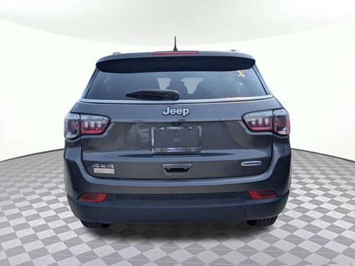 Sting-Gray Clearcoat 2024 Jeep Compass Latitude