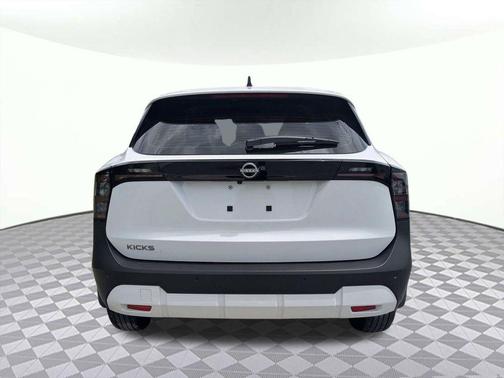 Fresh Powder 2026 Nissan Kicks S