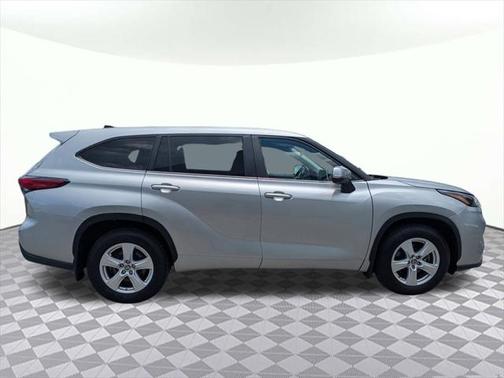 2023 Toyota Highlander Hybrid LE