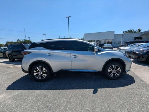 Brilliant Silver Metallic 2021 Nissan Murano SV FWD