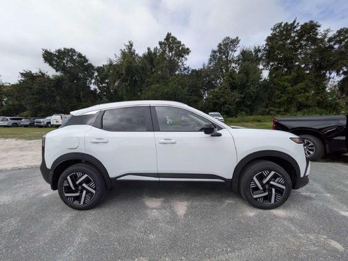 Fresh Powder 2027 Nissan Kicks SV