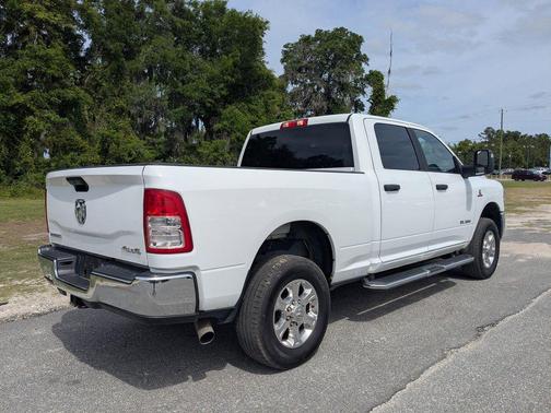 Bright White Clearcoat 2024 RAM 2500 Big Horn Crew Cab 4x4 6'4' Box