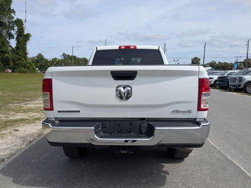 Bright White Clearcoat 2024 RAM 2500 Big Horn Crew Cab 4x4 6'4' Box